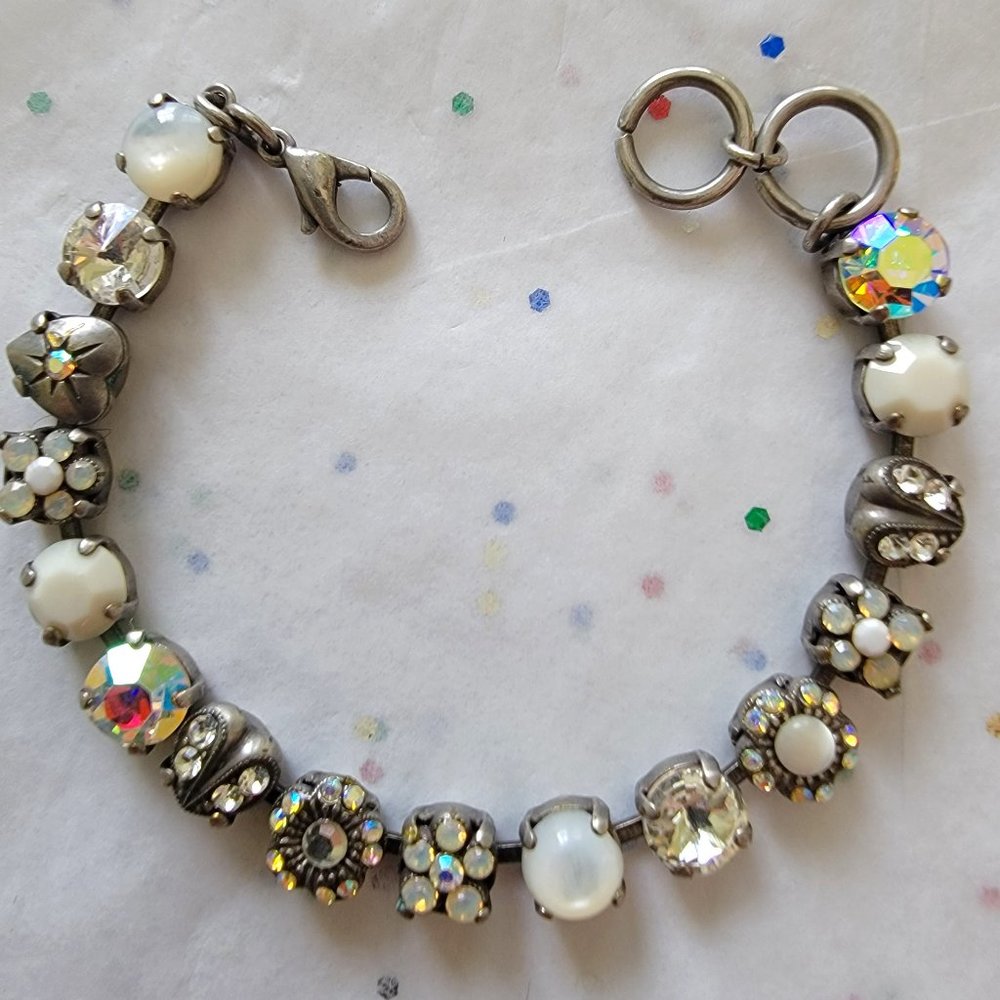 AMARO ISRAEL ASSORTED WHITE GLASS CRYSTALS SILVER TONE DESIGN STONE BRACELET NEW